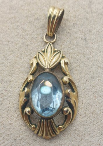 Ancien pendentif, en métal doré, Amerikaner AD Andreas Daub