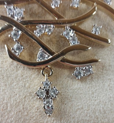 Ancien pendentif, en métal doré et strass, Pierre Lang