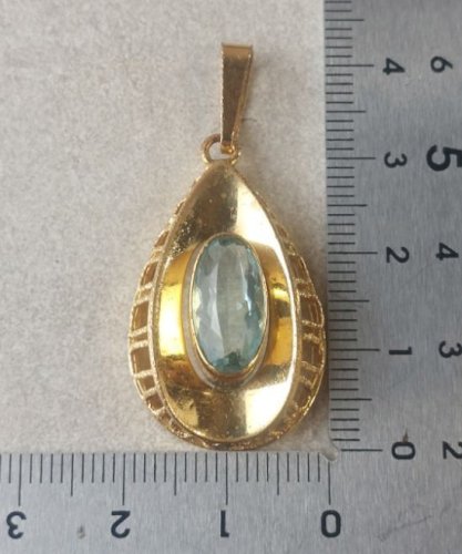 Ancien pendentif, en plaqué or et pierre bleue, art déco ^