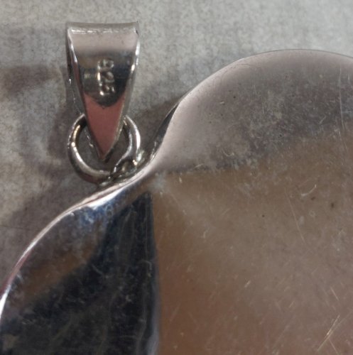 Ancien pendentif forme coeur, pierre opalite, en argent massif