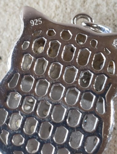 Ancien pendentif forme hibou / chouette, en argent massif ^