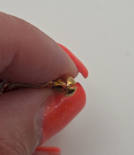 Ancien pendentif, forme scarabée, en plaqué or
