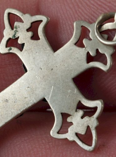 Ancien pendentif / médaille, croix religieuse / crucifix, Inri, en métal argenté