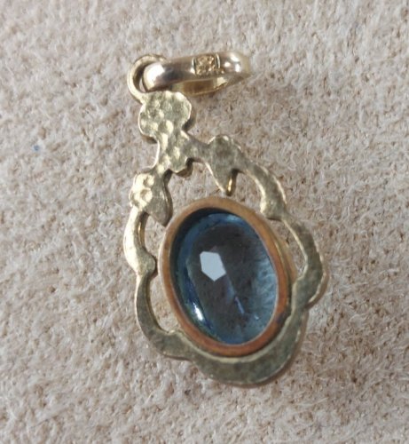 Ancien pendentif, pierre bleue, en plaqué or, vintage