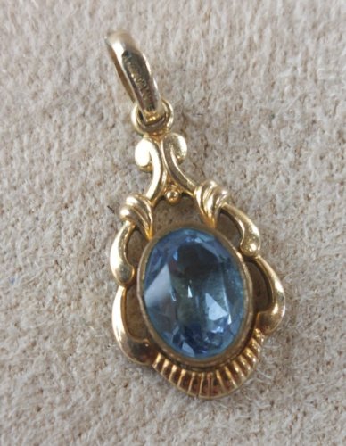 Ancien pendentif, pierre bleue, en plaqué or, vintage