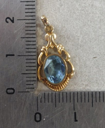 Ancien pendentif, pierre bleue, en plaqué or, vintage