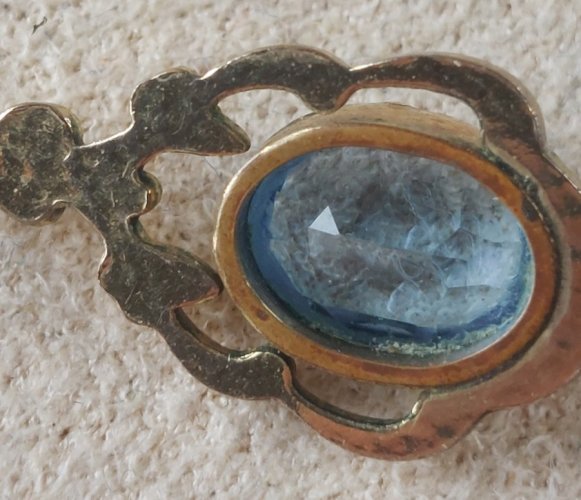 Ancien pendentif, pierre bleue, en plaqué or, vintage