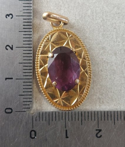 Ancien pendentif, pierre mauve, en plaqué or, vintage