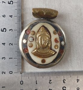 Ancient double-sided Tibetan pendant, Buddha + Yin and Yang decoration