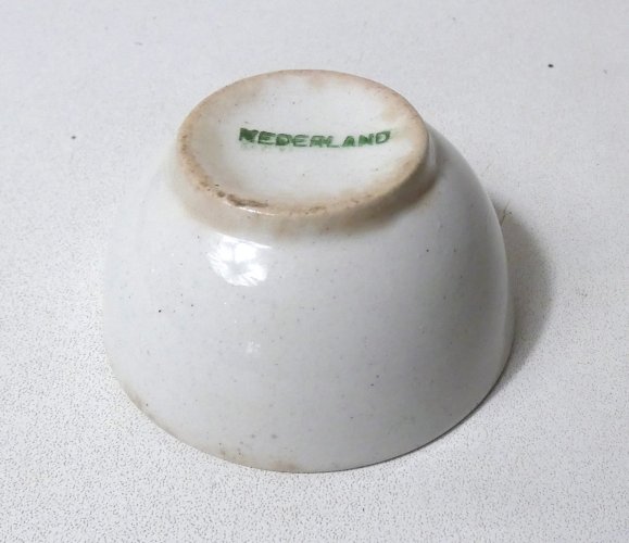 ancien petit bol blanc en faïence NEDERLAND