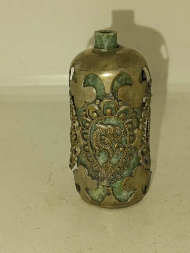 ancien petit flacon chinois en metal à decor de dragon en bon etat general