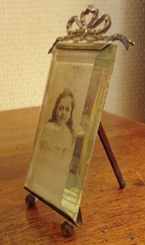 Ancien  Petit Mini Cadre Photo à Poser  Décor Noeud Style Louis XVI Laiton Verre