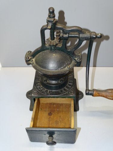 -ANCIEN PETIT MOULIN de COMPTOIR PEUGEOT FRERES N° 0 DECO CUISINE    D