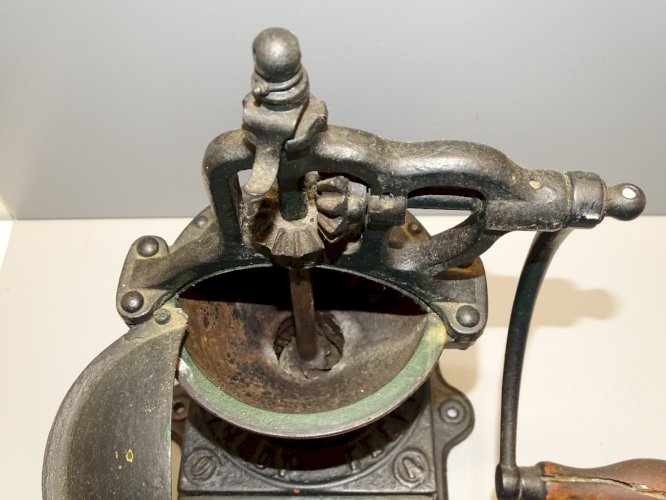 -ANCIEN PETIT MOULIN de COMPTOIR PEUGEOT FRERES N° 0 DECO CUISINE    D