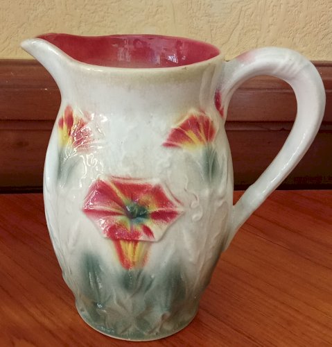 Ancien petit pichet broc céramique barbotine décor floral fleur Old Ceramic