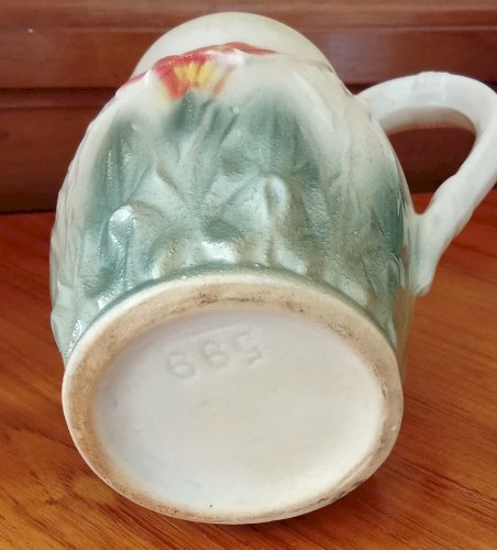 Ancien petit pichet broc céramique barbotine décor floral fleur Old Ceramic