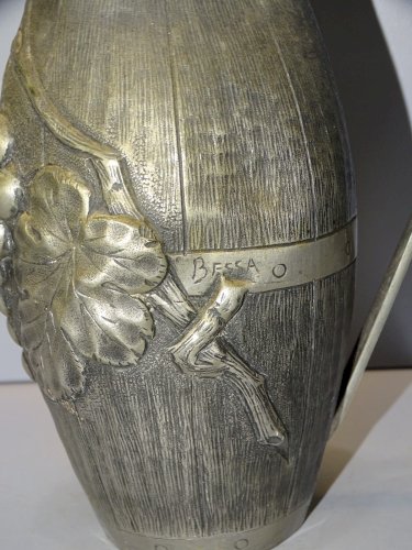 -ANCIEN PETIT PICHET BROC EN ETAIN Signé BESSA COLLECTION DECO VITRINE   D