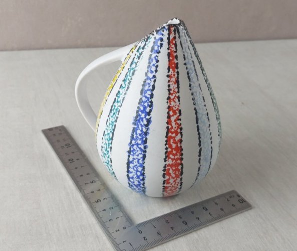 Ancien petit pichet / vase, en céramique, U Keramik Tosca