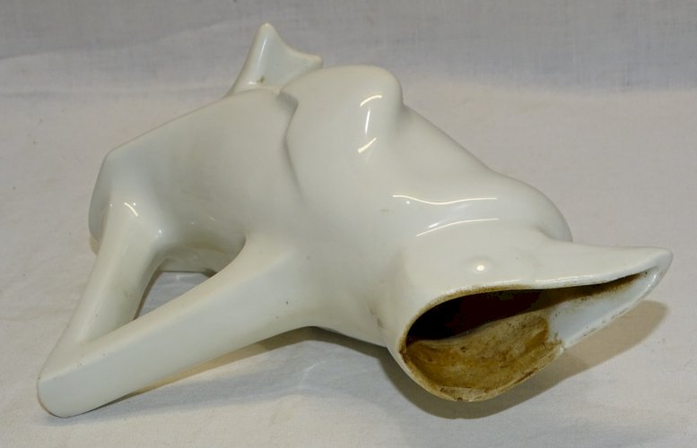 -ANCIEN PETIT PICHET ZOOMORPHE SANDOZ  PINGOUIN BLANC MANQUE CHAPEAU VITRINE   D