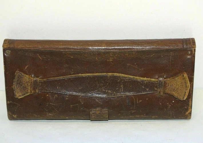 -ANCIEN PETIT PORTE MONNAIE CUIR Gaufré décor Ailes miroir intérieur collection