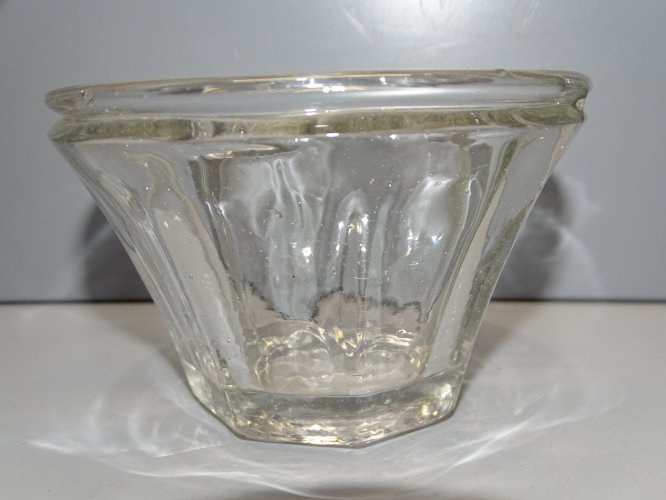 -ANCIEN PETIT POT A CONFITURE EN VERRE EPAIS FORME CONIQUE DECO CUISINE   D