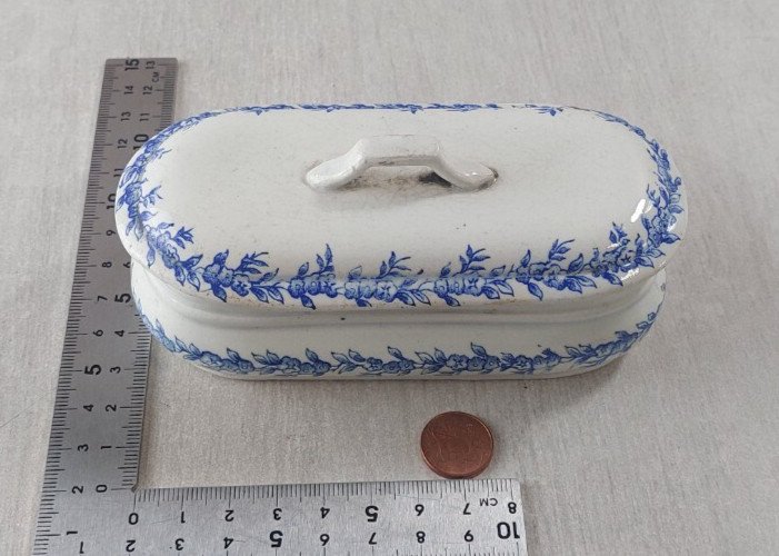 Ancien petit pot à savon / porte savon miniature, en céramique, à identifier