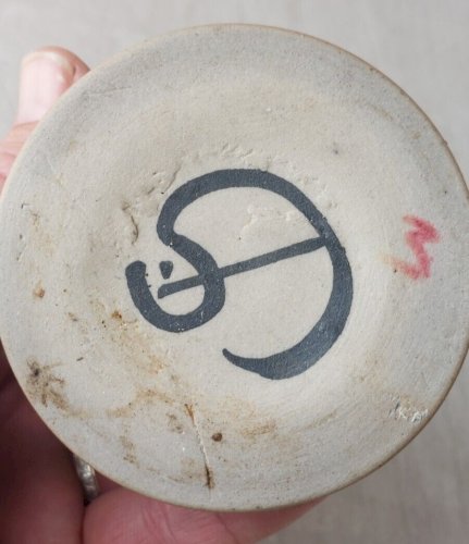Ancien petit vase / bougeoir, en céramique, à identifier