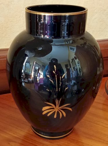 Ancien Petit Vase Noir Décor Floral Émaillé Doré Antique Black Vase Gold Decor