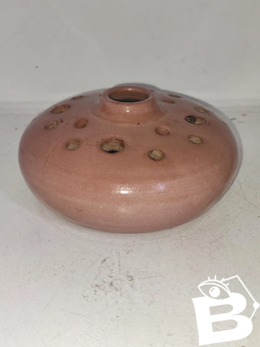 ancien petit vase pique fleur en bon etat