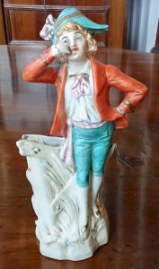 Ancien Petit Vase Porcelaine Biscuit Personnage statuette Figurine
