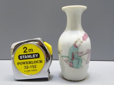 -ANCIEN PETIT VASE PORCELAINE de CHINE FAMILLE ROSE XIXe?