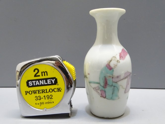 -ANCIEN PETIT VASE PORCELAINE de CHINE FAMILLE ROSE XIXe?