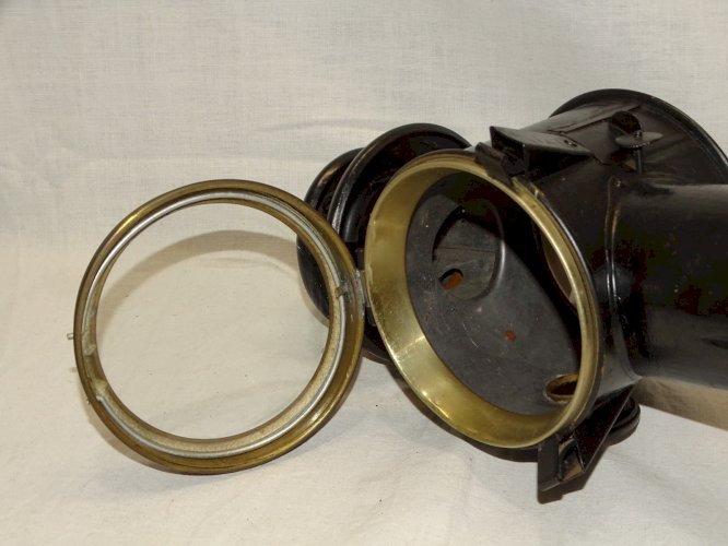 -ANCIEN PHARE SANS MARQUE APPARENTE pour  VHC AUTO MOTO COLLECTION    D