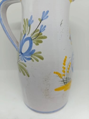 ancien pichet à decor de coq et fleur en bon etat