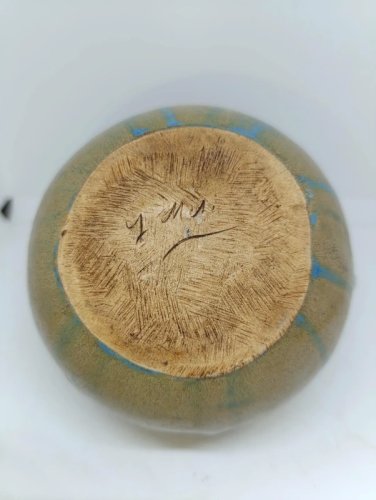 ancien pichet boule en gres signé dans le style metenier en bon etat
