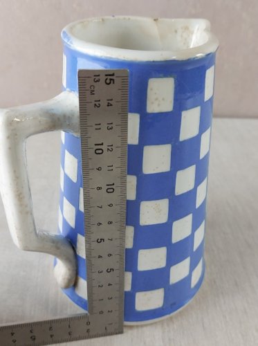 Ancien pichet / carafe, décor lustucru / damier, en céramique de Sarreguemines ^