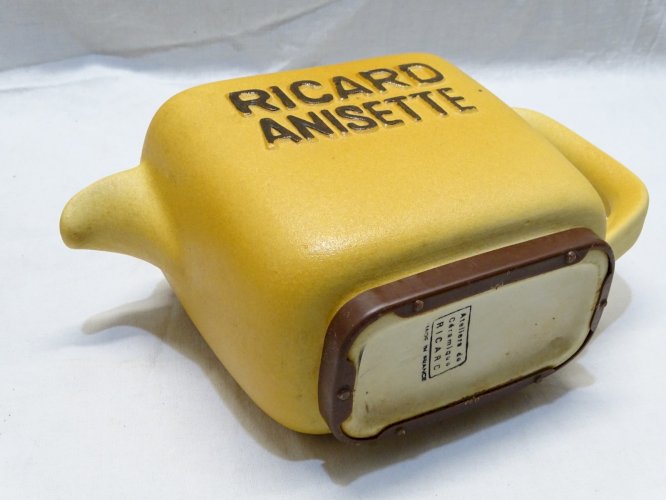 - ANCIEN PICHET CERAMIQUE RICARD ANISETTE ATELIER CERAMIQUE RICARD VITRINE   D