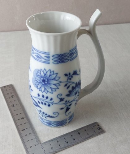 Ancien pichet, décor Blue Onion / porcelaine de Tchécoslovaquie / Czech