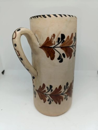 ancien pichet dorigine espagnol  en bon etat