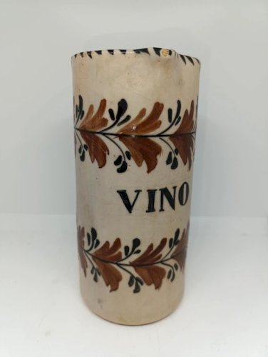 ancien pichet dorigine espagnol  en bon etat