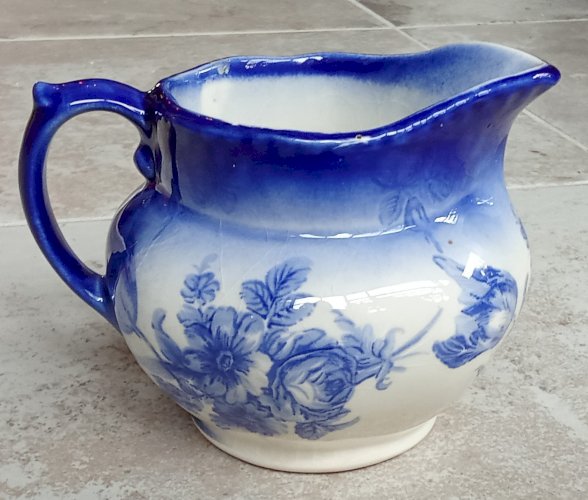 Ancien Pichet Pot À Crème Lait Bleu Céramique Anglaise England Décor Floral