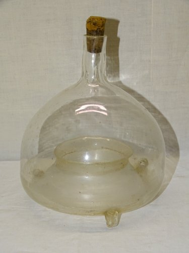 -ANCIEN PIEGE A MOUCHES VERRE SOUFFLE sur 2 PIEDS VERRE COLLECTION VITRINE    D