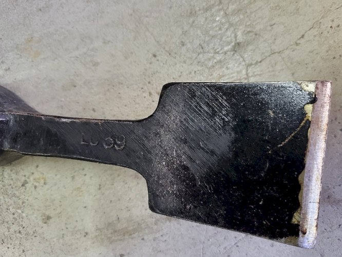 ANCIEN PIOLET DE PIONNIER SUISSE