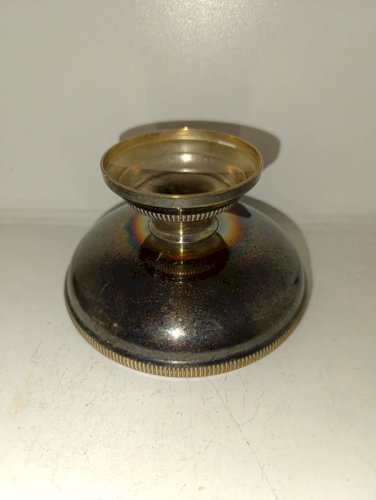 ancien pique fleur en verre avec coupe en metal argente en bon etat