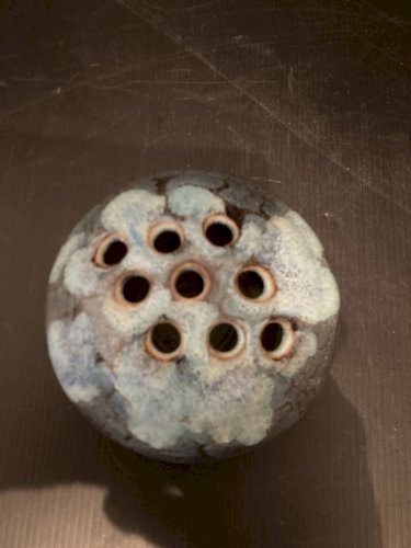 ancien pique fleurs en grès bleuté design vintage P Schaal Commequiers Vendée