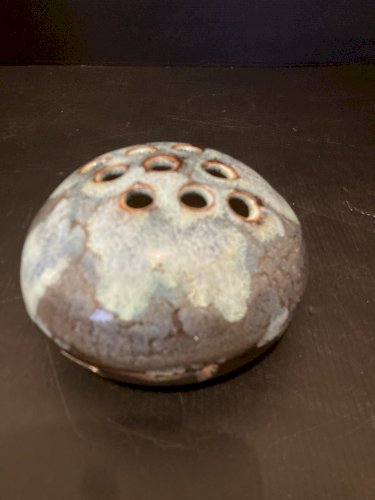 ancien pique fleurs en grès bleuté design vintage P Schaal Commequiers Vendée