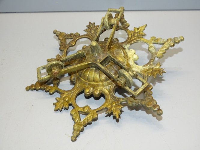 -ANCIEN PLAFONNIER EN BRONZE POUR LUSTRE FORME ETOILE AVEC 3 ROULETTES NIII   D