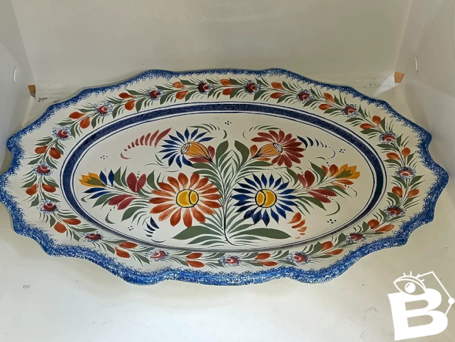 ancien plat à decor floral signé henriot quimper en bon etat