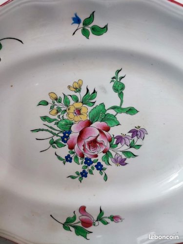 Ancien plat a decor floral signé KG luneville en bon etat