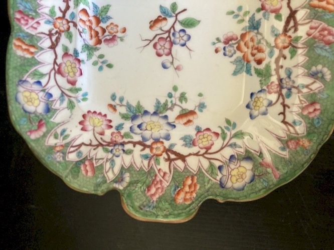 ancien plat à gateaux en porcelaine anglaise décor de branchages marque lh